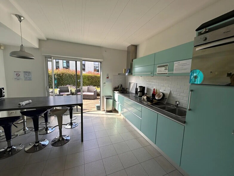 Bureau dans Beaucouzé à louer - Photo de l’immeuble – Image 3 sur 5
