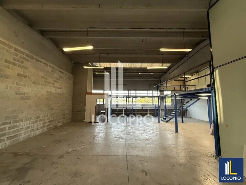 Local d’activités dans Antibes à louer - Photo intérieure – Image 2 sur 7