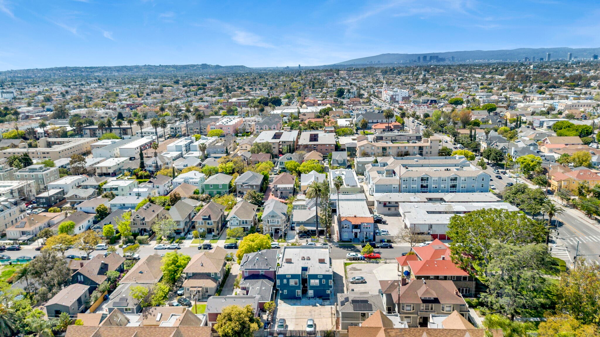 2624 Magnolia Ave, Los Angeles, CA à vendre Photo de l’immeuble– Image 1 sur 1