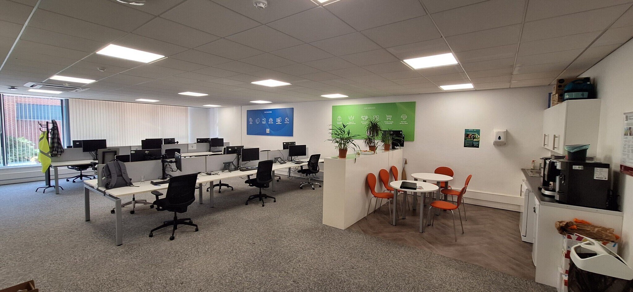 26-27 West St, Horsham à louer Photo de l’immeuble– Image 1 sur 5