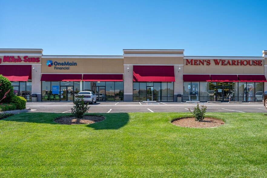 2520 W Memorial Ave, Oklahoma City, OK à louer - Photo de l’immeuble – Image 3 sur 6