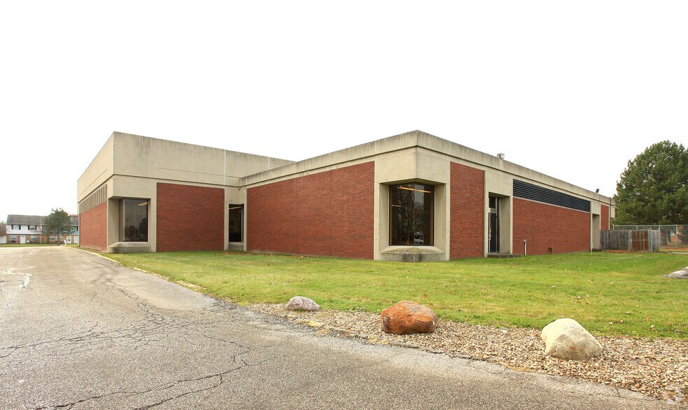 16625 Granite Rd, Maple Heights, OH à vendre - Photo de l’immeuble – Image 3 sur 5
