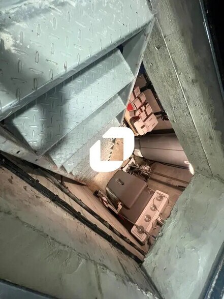 Bureau dans Râches à vendre - Photo de l’immeuble – Image 3 sur 21