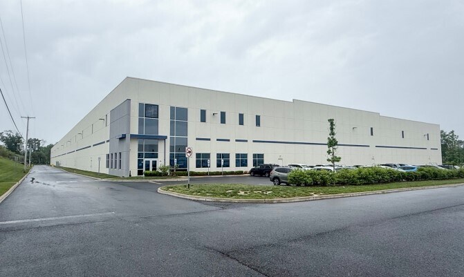 13 Applegate Dr, Robbinsville, NJ à louer - Photo de l’immeuble – Image 1 sur 6