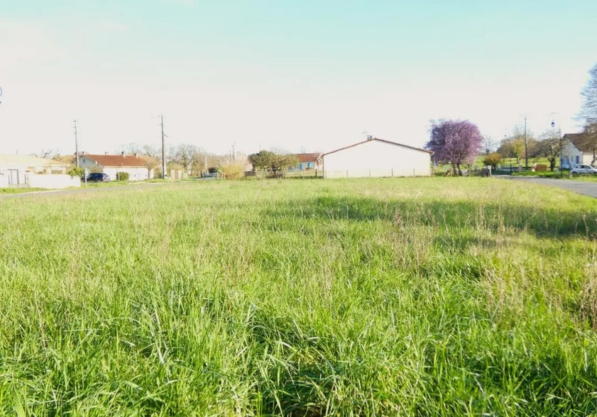 Terrain dans Saint Privat en Périgord à vendre - Photo de l’immeuble – Image 3 sur 4