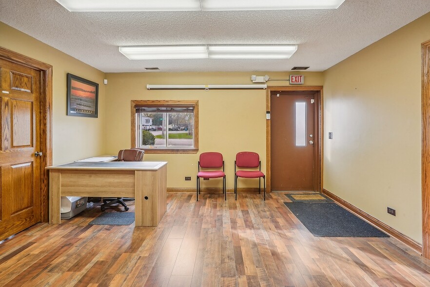 3147 Louis Sherman Dr, Steger, IL à vendre - Photo de l’immeuble – Image 3 sur 16