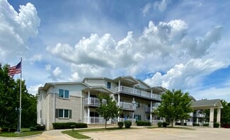 Plus de détails pour 3721 Indianola Ave, Des Moines, IA - Logement à vendre