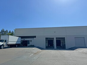 975 Corporate Center Pky, Santa Rosa, CA à louer Photo de l’immeuble– Image 1 sur 5