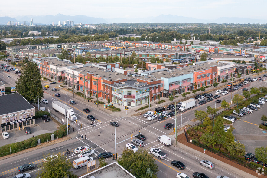 8028 128th St, Surrey, BC à vendre - Photo de l’immeuble – Image 3 sur 12