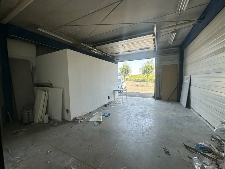 Local d’activités dans Mundolsheim à louer - Photo de l’immeuble – Image 2 sur 5