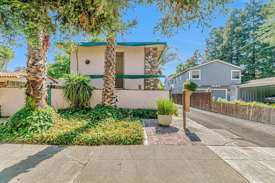 1022 Vermont St, San Jose, CA à vendre - Photo de l’immeuble – Image 2 sur 18