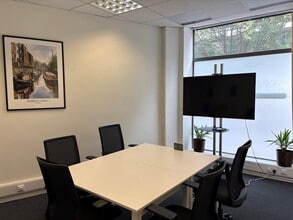 180-186 Kings Cross Rd, Londres à louer Photo intérieure– Image 1 sur 2