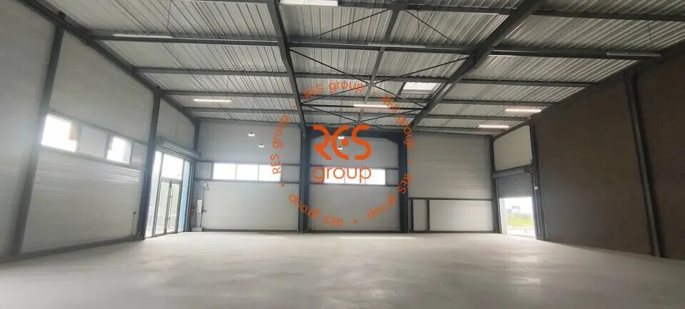 Local d’activités dans Tresses à louer - Photo intérieure – Image 2 sur 4