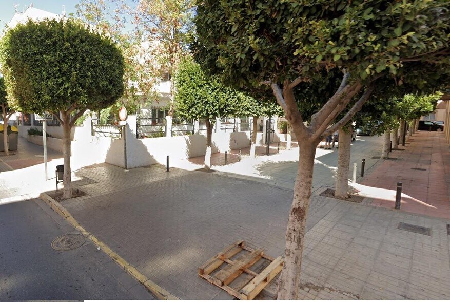 Local commercial dans El Ejido, Almería à louer - Photo de l’immeuble – Image 2 sur 5