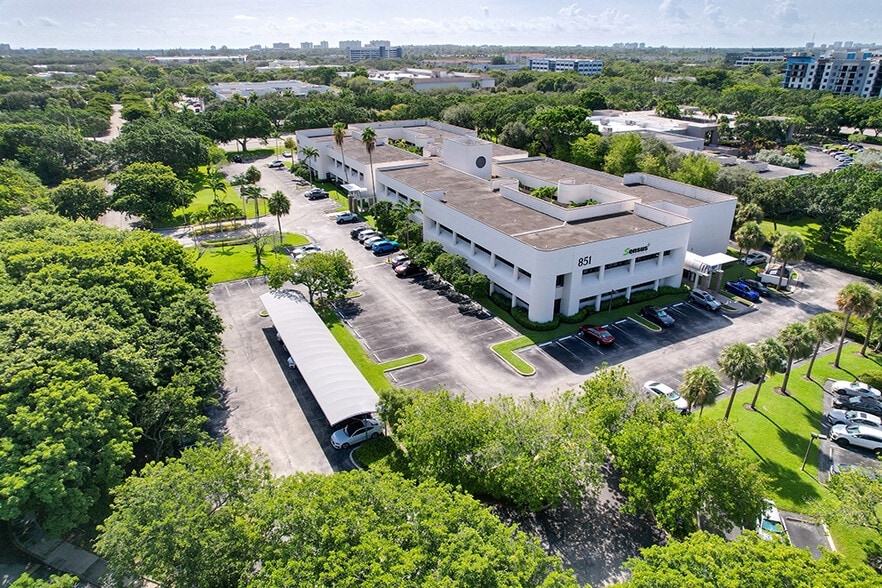 851 Broken Sound Pky NW, Boca Raton, FL à vendre - Photo de l’immeuble – Image 3 sur 22