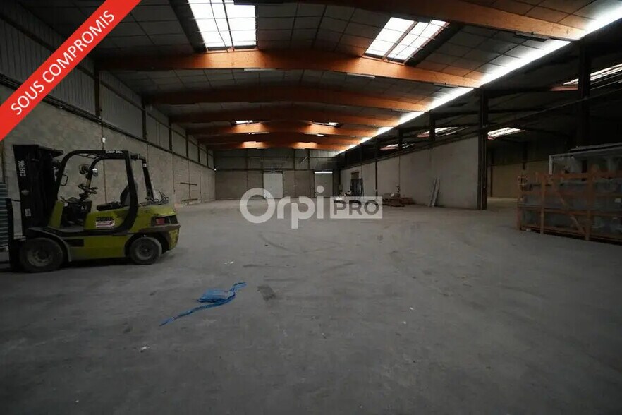 Local d'activités dans Quetigny à vendre - Photo de l’immeuble – Image 1 sur 5
