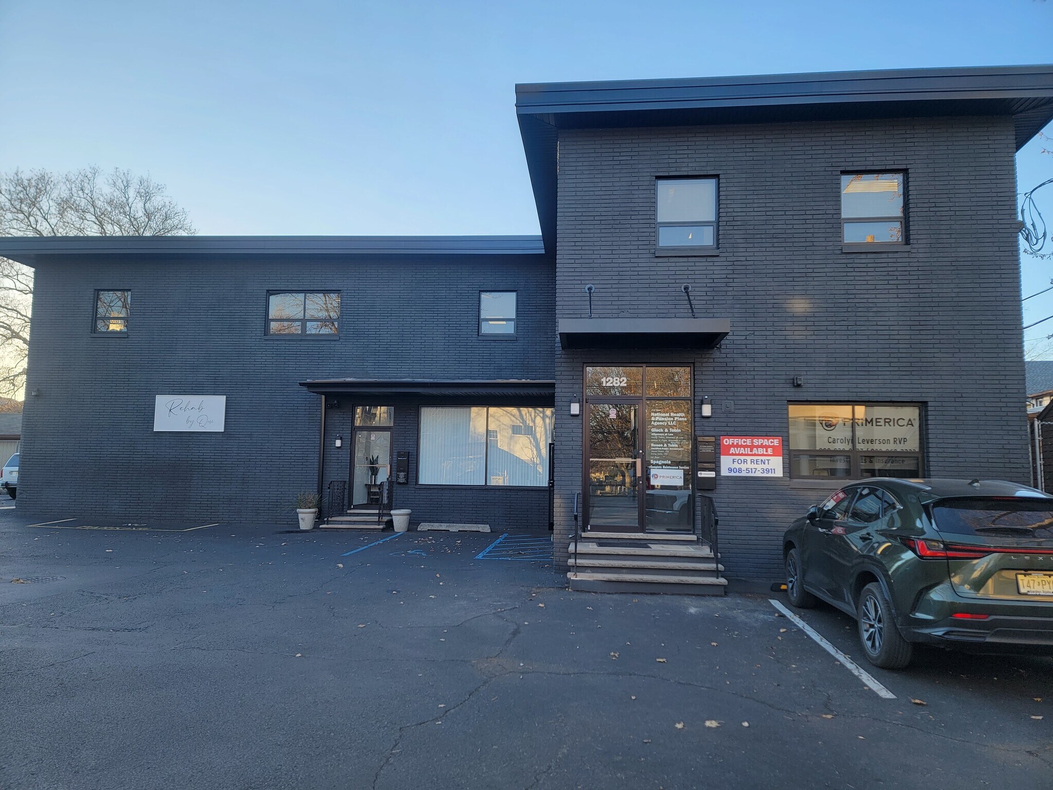 1282 N Broad St, Hillside, NJ à louer Photo principale– Image 1 sur 18