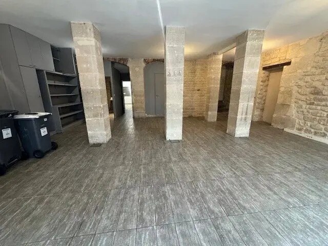 Local commercial dans Paris à louer - Photo de l’immeuble – Image 2 sur 5