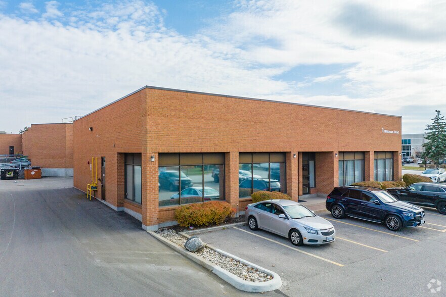1 Whitmore Rd, Vaughan, ON à louer - Photo de l’immeuble – Image 2 sur 3