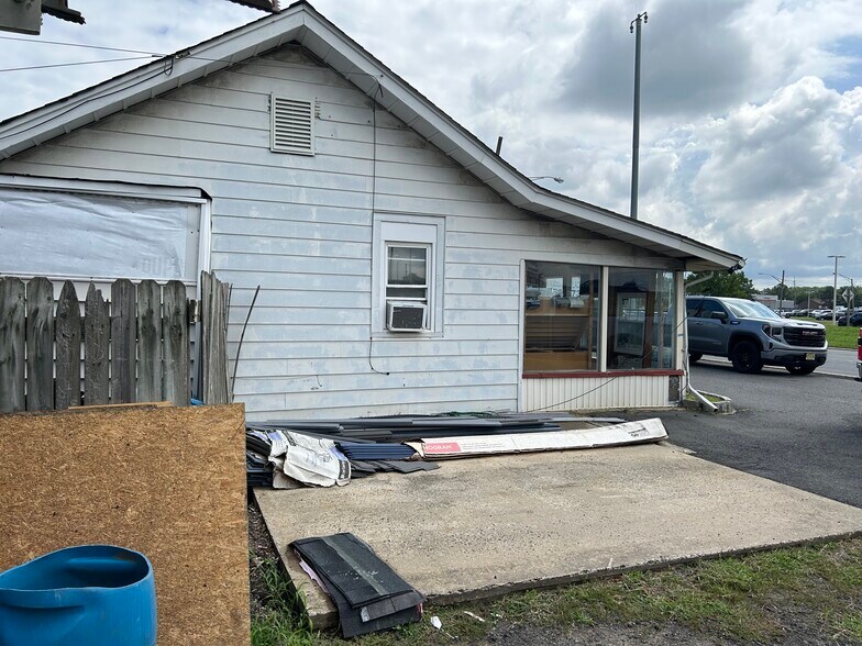 85 Highway 35, Keyport, NJ à vendre - Photo de l’immeuble – Image 2 sur 9
