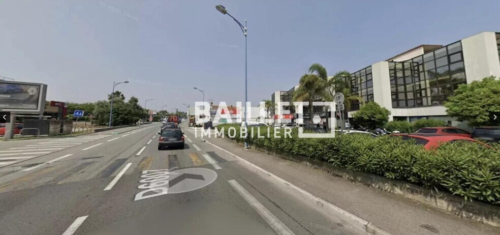 Local commercial dans Villeneuve-Loubet à vendre - Photo de l’immeuble – Image 1 sur 15