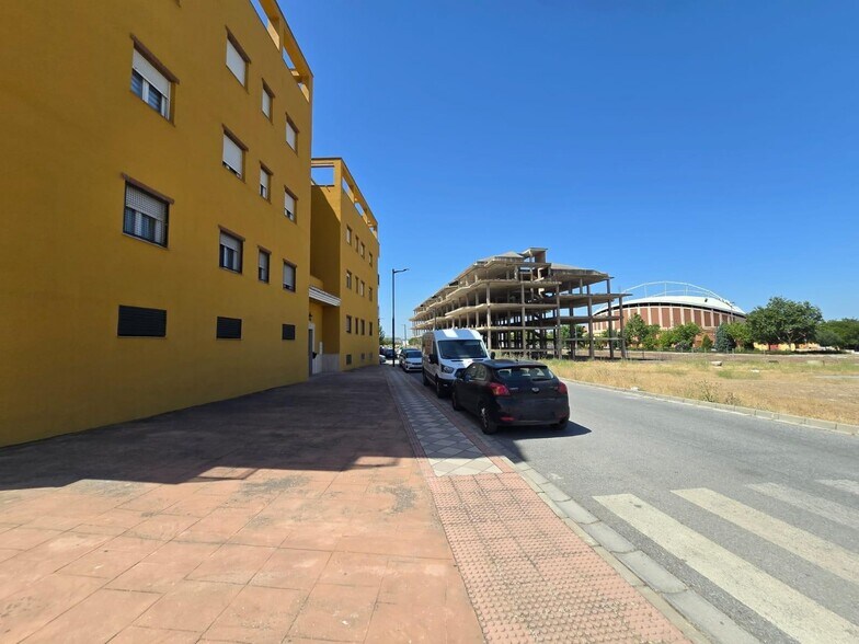 Local commercial dans Atarfe, Granada à vendre - Photo de l’immeuble – Image 2 sur 14
