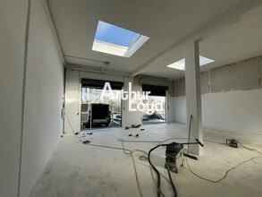 Local d'activités dans Fréjus à vendre Photo intérieure– Image 2 sur 2