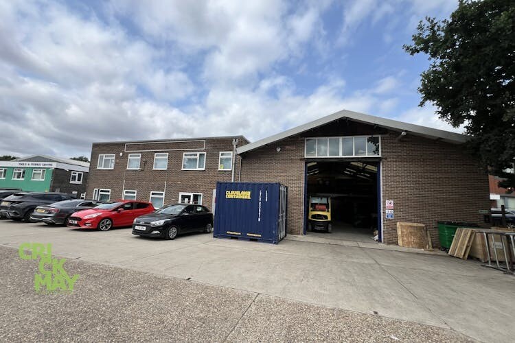 Blatchford Rd, Horsham à louer - Photo de l’immeuble – Image 2 sur 2