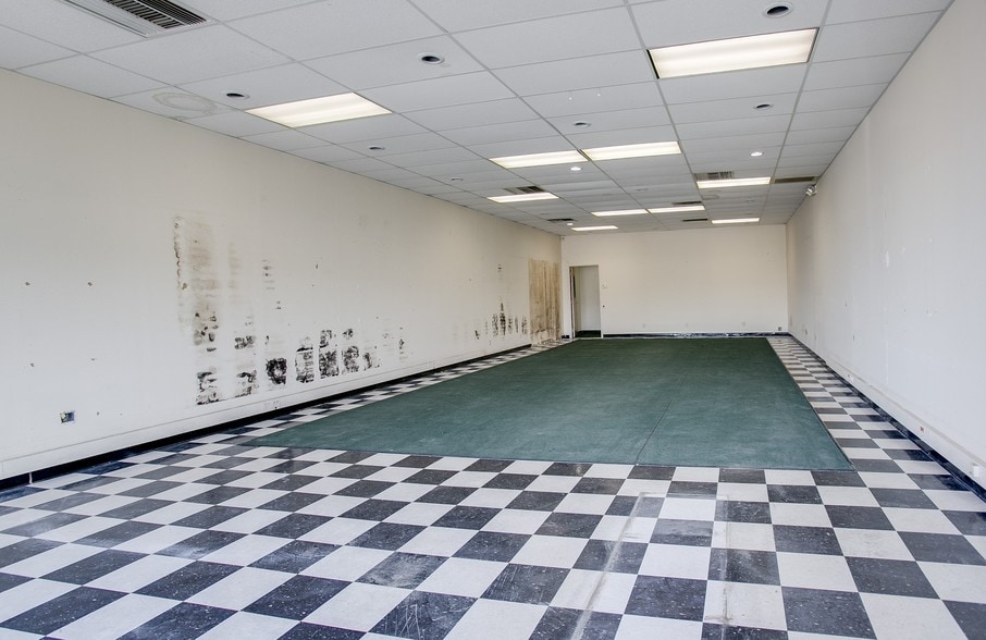 550 N Ridge Rd, Wichita, KS à louer - Photo intérieure – Image 2 sur 4