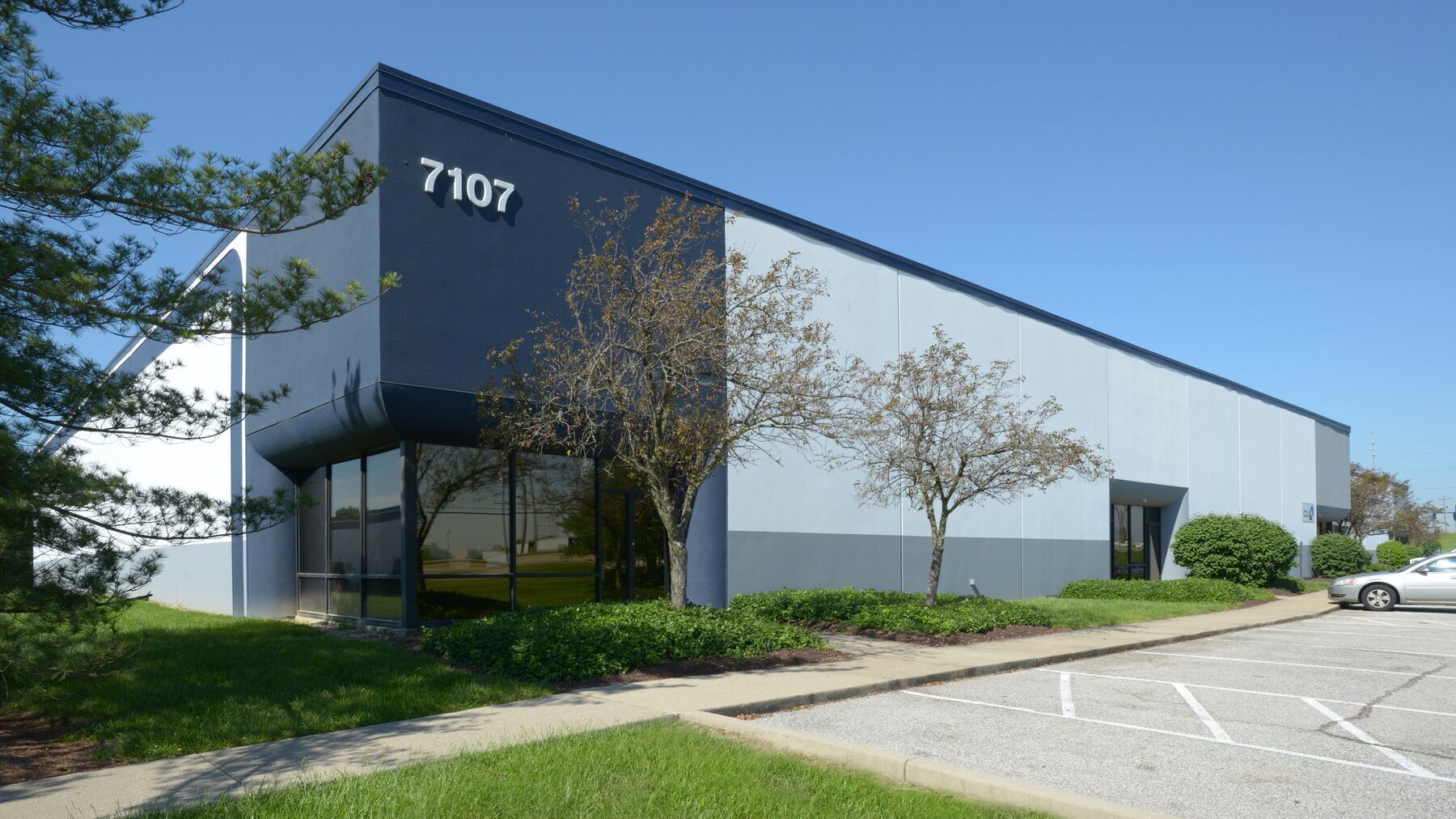 7107 Industrial Rd, Florence, KY à louer Photo principale– Image 1 sur 10