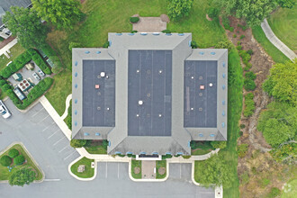 4510 Weybridge Ln, Greensboro, NC - VUE AÉRIENNE  vue de carte - Image1