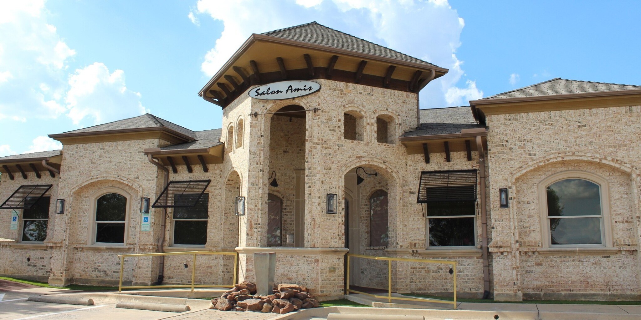 6601 and 6609 Precinct Line Rd portefeuille de 2 biens à vendre sur LoopNet.fr Photo principale– Image 1 sur 16