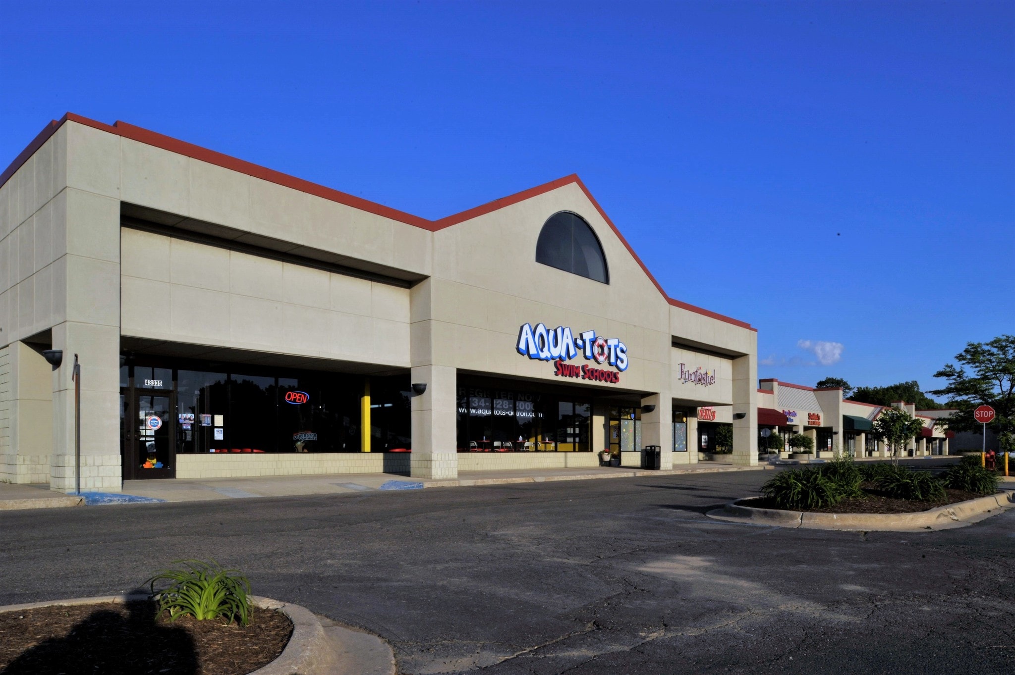 43301-43443 Joy Rd, Canton Township, MI à louer Photo principale– Image 1 sur 6