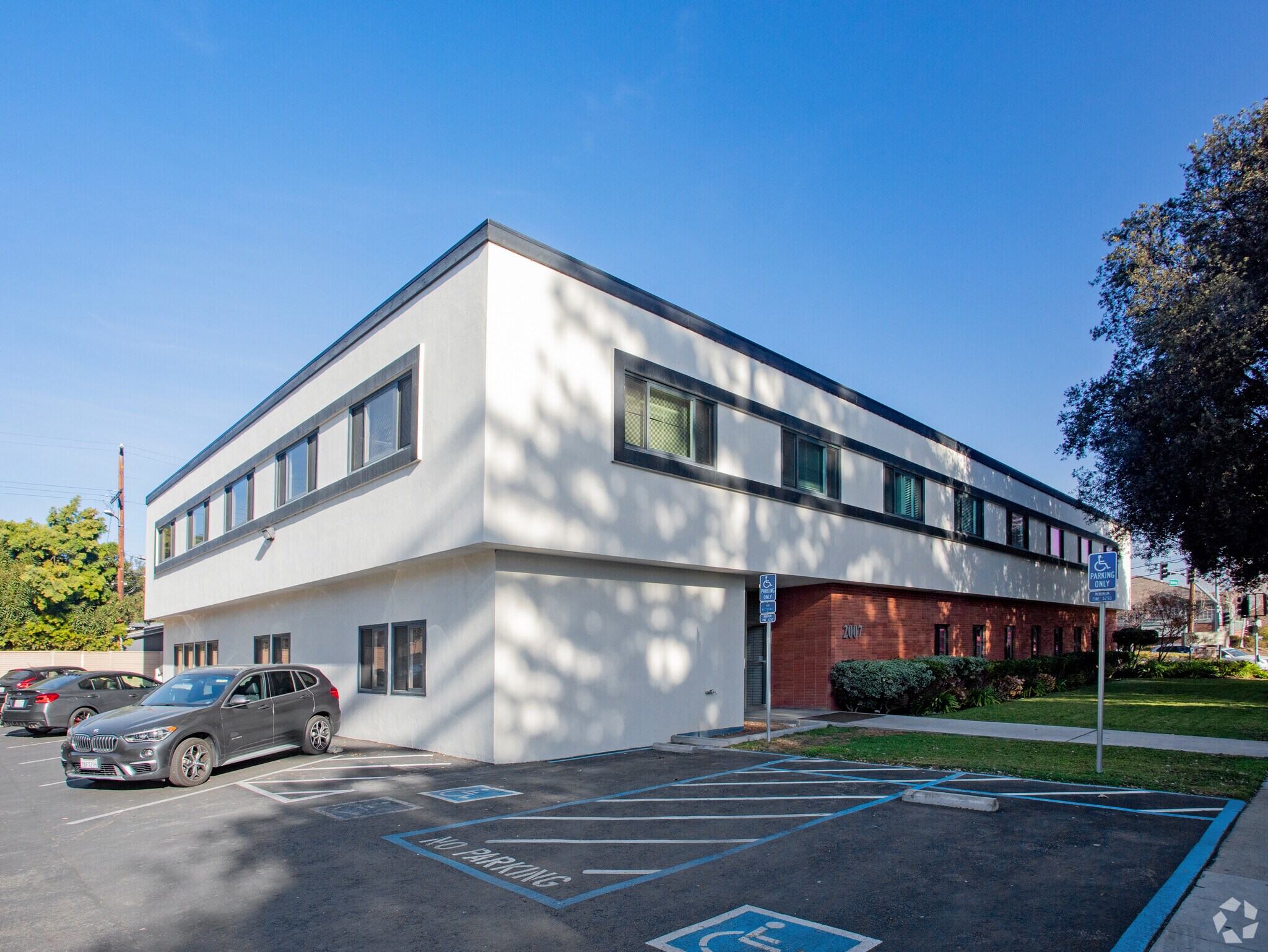 2007 W Hedding St, San Jose, CA à louer Photo principale– Image 1 sur 20