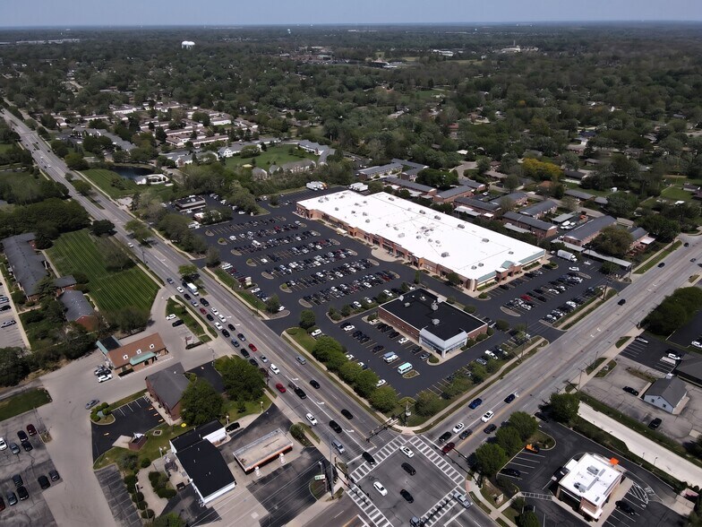 890-896 S Main St, Centerville, OH à louer - Photo de l’immeuble – Image 3 sur 24