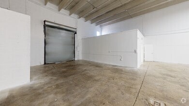 14000-14048 SW 140th St, Miami, FL à louer Numérisation 3D Matterport– Image 1 sur 7