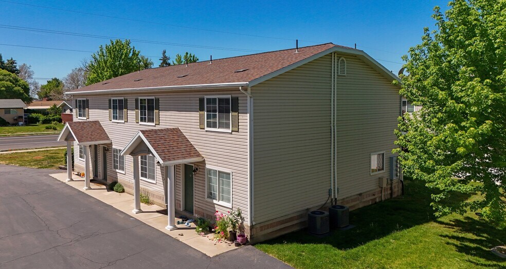 472 E 2100 N, Ogden, UT à vendre - Photo de l’immeuble – Image 3 sur 7