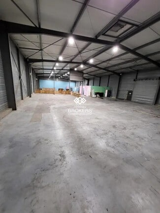 Plus de détails pour Local commercial à louer