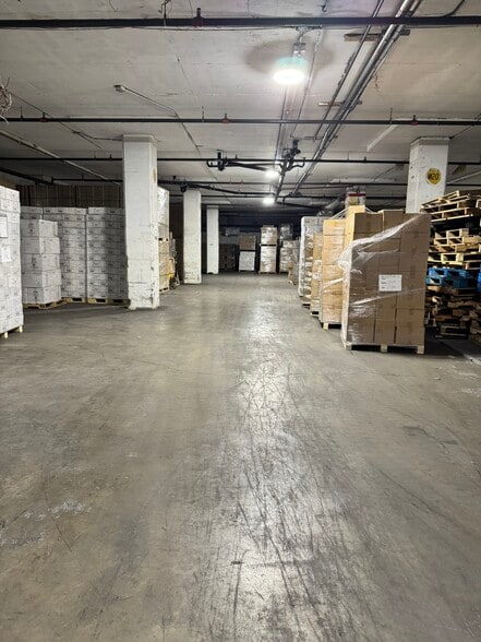 2698 Rue Léger, Montreal, QC à louer - Photo intérieure – Image 2 sur 9