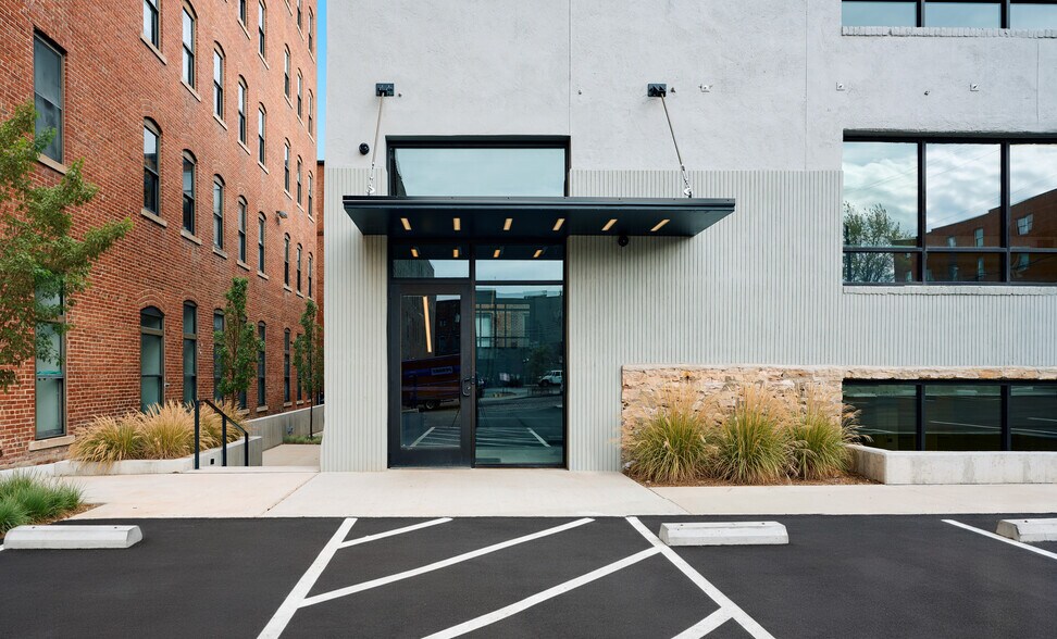 14 W 3rd St, Kansas City, MO à louer - Photo de l’immeuble – Image 2 sur 14