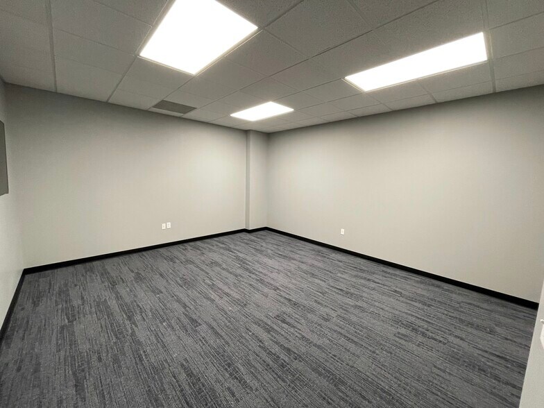412 Isaacks Ct, Humble, TX à louer - Photo de l’immeuble – Image 3 sur 3