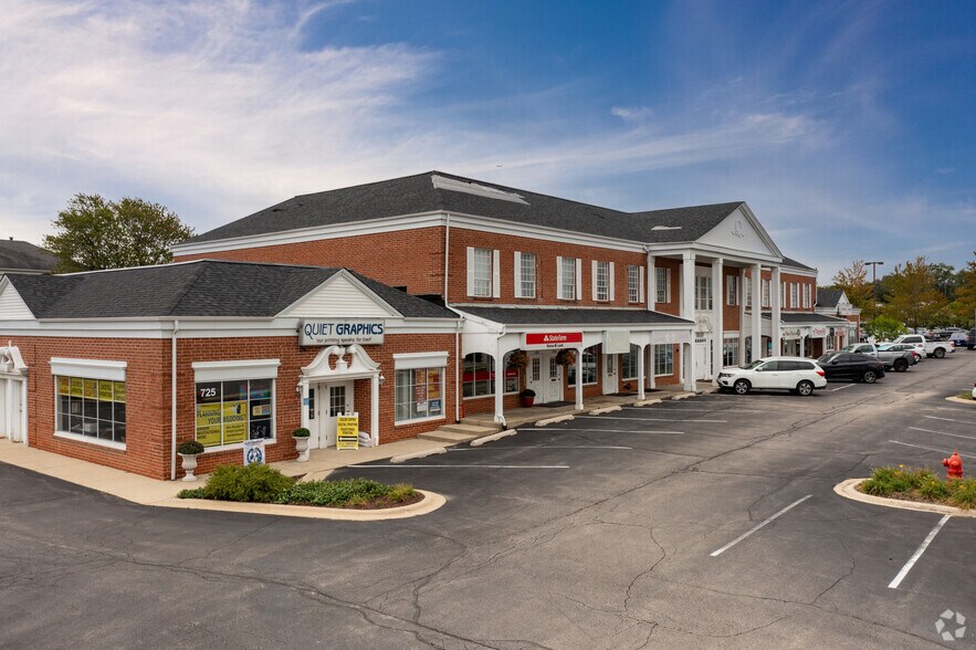 715 E Golf Rd, Schaumburg, IL à vendre - Photo de l’immeuble – Image 1 sur 4