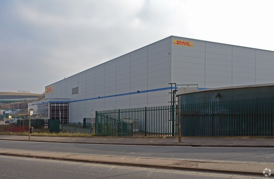 Kimpton Rd, Luton à louer - Photo principale – Image 1 sur 2