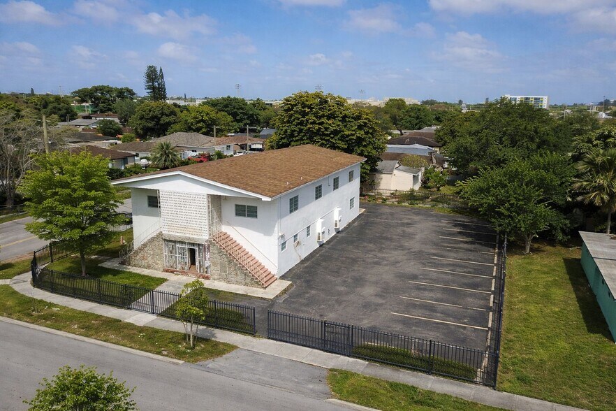 6891 NW 13th Ave, Miami, FL à vendre - Photo de l’immeuble – Image 2 sur 10