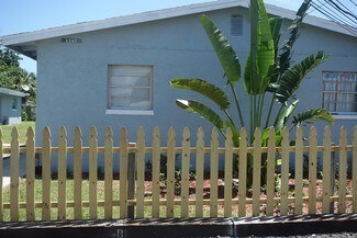 Plus de détails pour 2107 Washington St NE, Palm Bay, FL - Logement à vendre