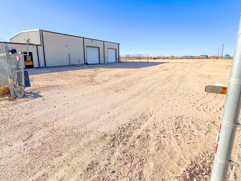 12618 W County Road 133, Odessa, TX à louer - Photo de l’immeuble – Image 3 sur 15
