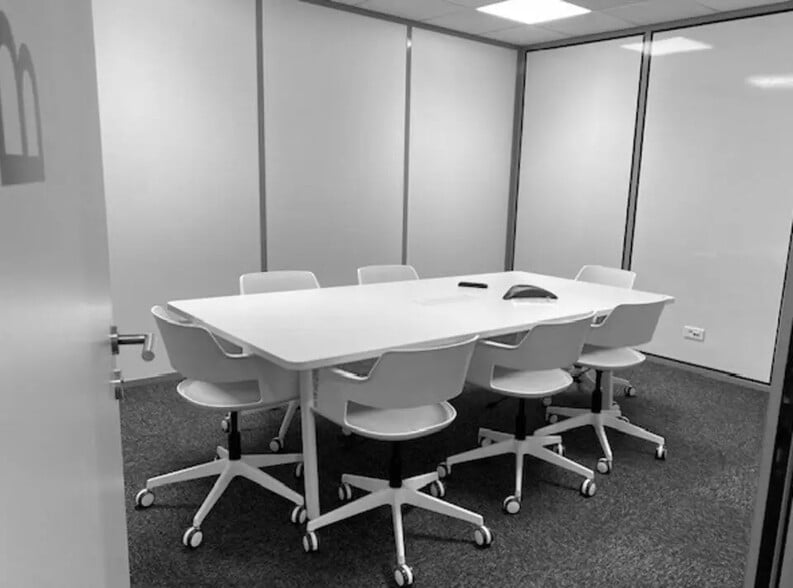 Bureau dans Limas à louer - Photo intérieure – Image 1 sur 5