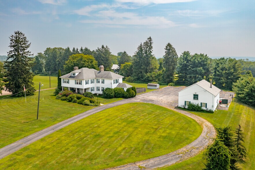 2665 Boston Tpke, Coventry, CT à vendre - Photo de l’immeuble – Image 3 sur 40
