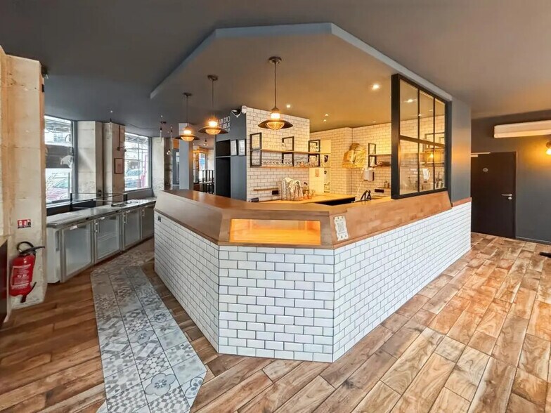 Local commercial dans Paris à louer - Photo intérieure – Image 2 sur 5