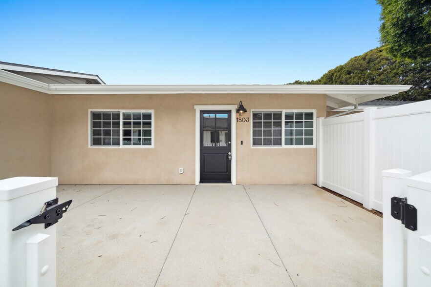 1805 Clay St, Newport Beach, CA à vendre - Photo de l’immeuble – Image 2 sur 18